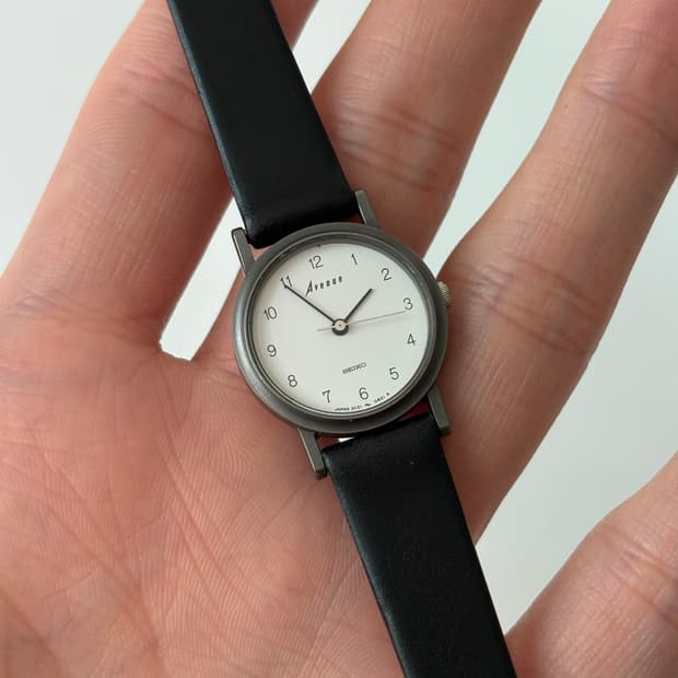 1990s Avenue Black Ladies Quartz