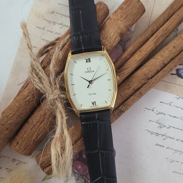 정품 오메가 드빌 남여공용 옥타곤 쿼츠시계