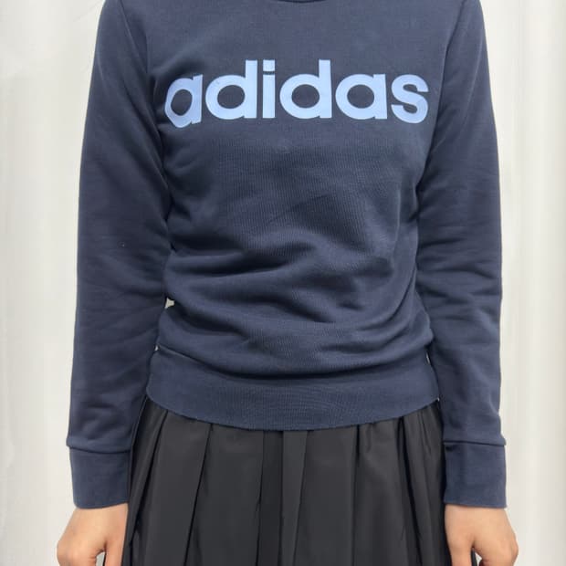 adidas logo top