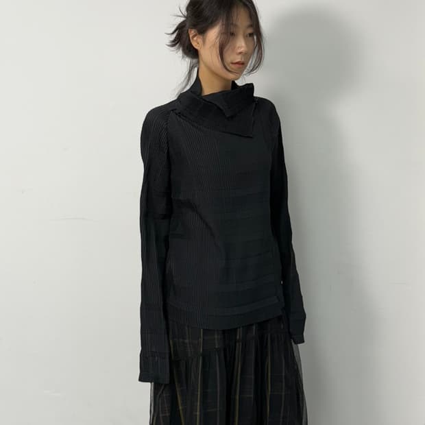 vintage asymmetric pleated top