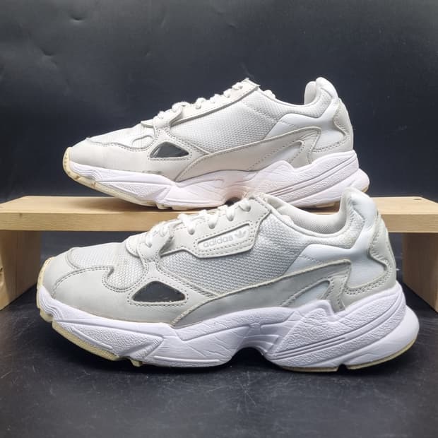 아디다스 팔콘 여성운동화240