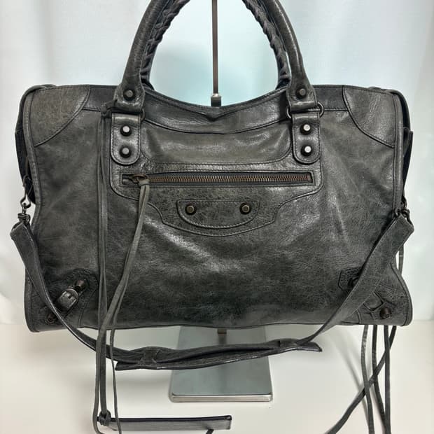 발렌시아가 시티 모터백 그레이