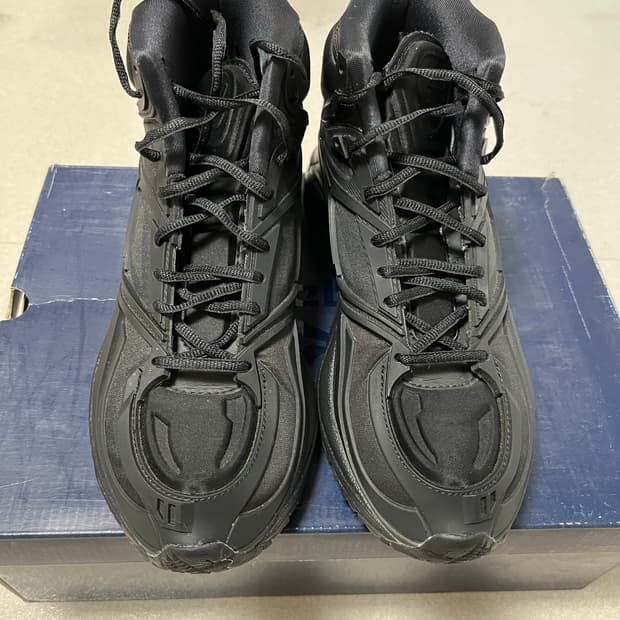 리복 x 강혁 프리미어 로드 모던 미드 블랙 270사이즈 팝니다