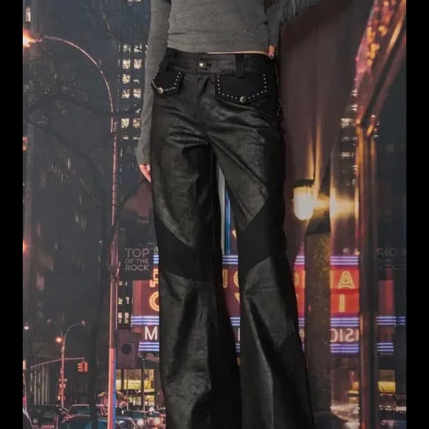 체리퀴리 크랙 레더 부츠컷 팬츠