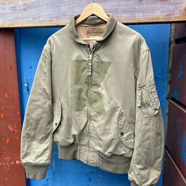 Karl Helmut Kaki begie Bomber Jacket