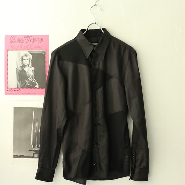  토네이도 마트 블랙 패치 셔츠