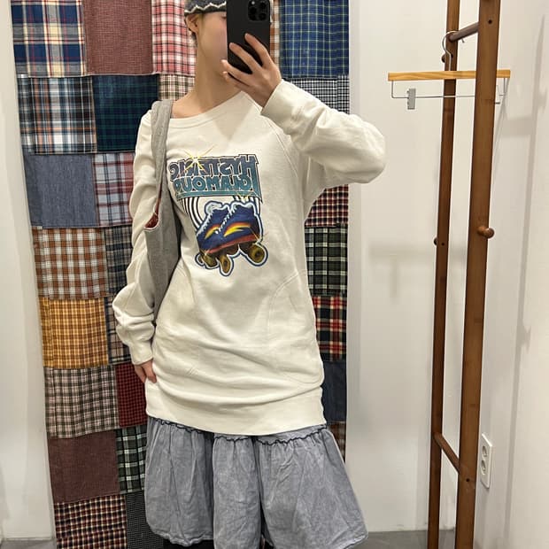 히스테릭글래머 롤러스케이트 롱 맨투맨