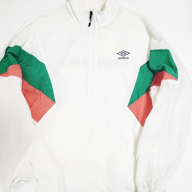 엄브로 바람막이