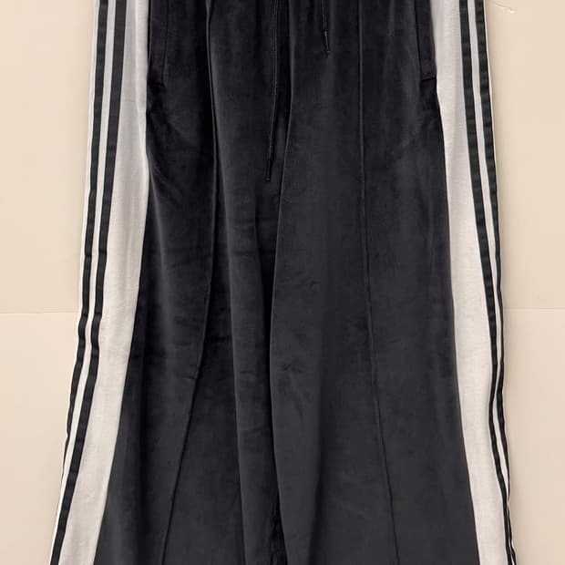 아디다스 벨루어 사이드 스냅 트레이닝 팬츠 L