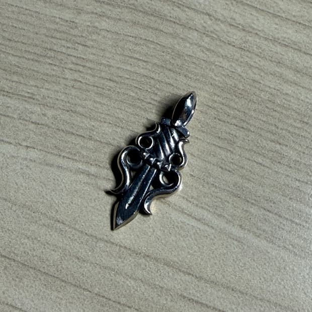 킹크로치 ROYAL DAGGER SMALL 펜던트
