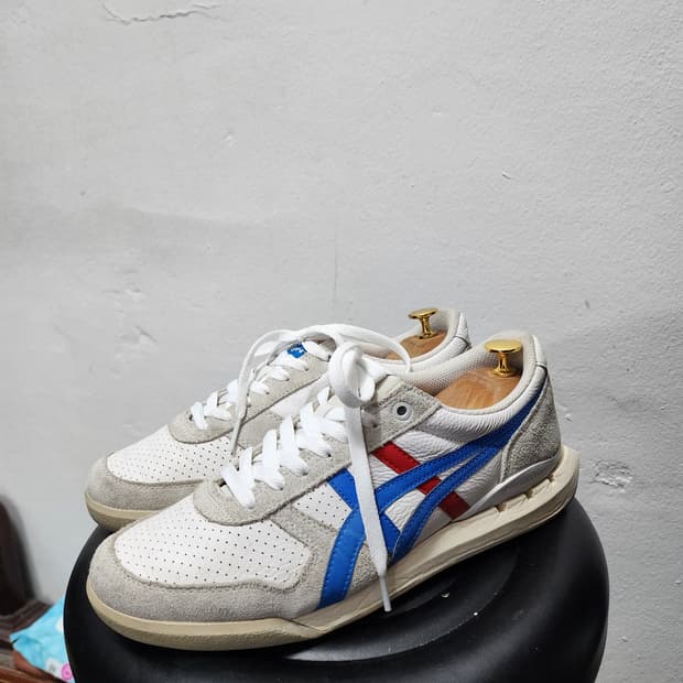 오니츠카타이거 얼티메이트 81 ex 스니커즈 