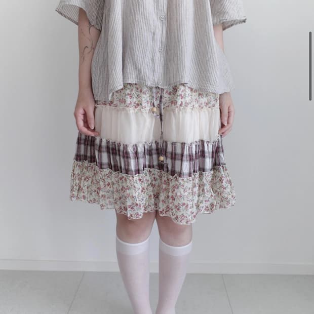 check flower skirt