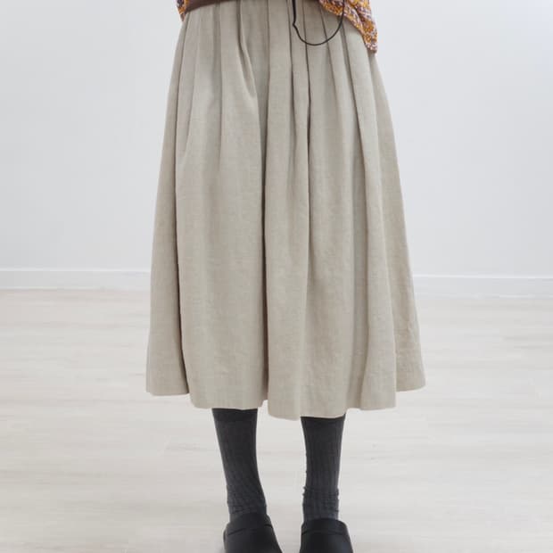 Linen middle skirt
