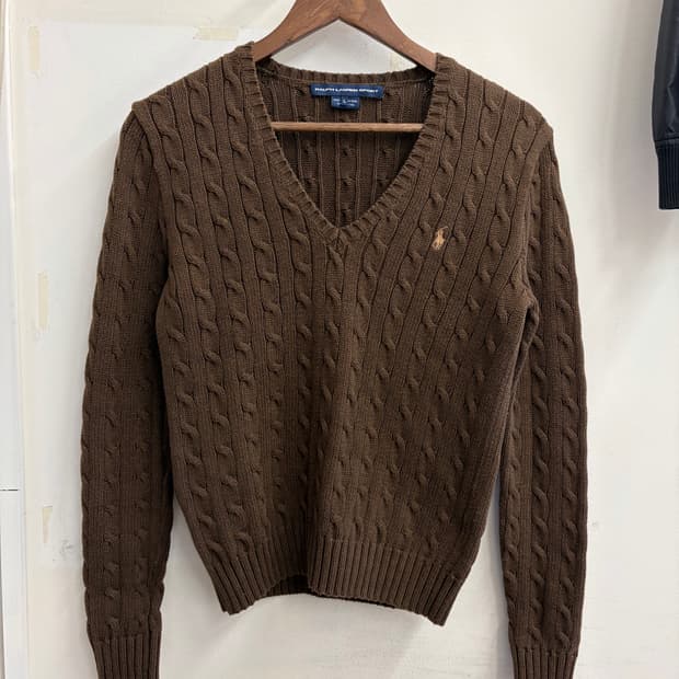 N88. 폴로 브이넥 꽈배기 니트