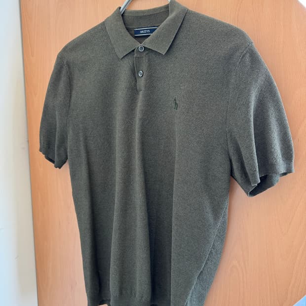 헤지스 반팔니트