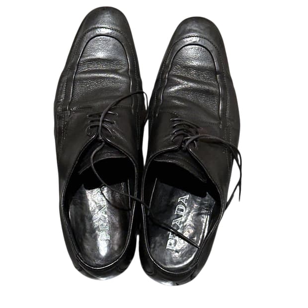 프라다 스퀘어토 레더 더비슈즈