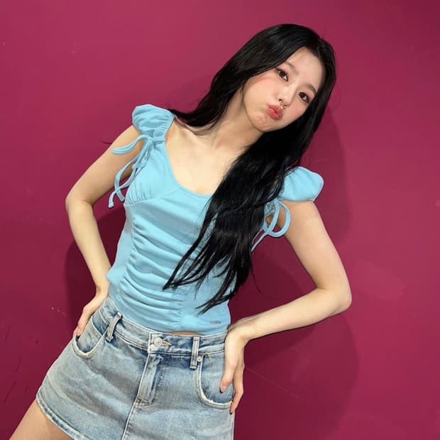 세릭 CREASE SHIRRING HALF TOP / BLUE