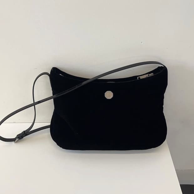 미닛뮤트 클로 소프트 블랙벨 숄더백