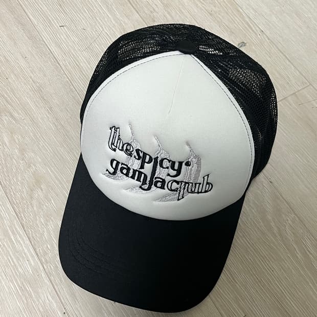 더스파이시감자클럽 메쉬캡