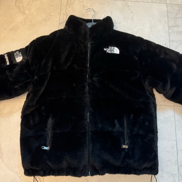 슈프림 x 노스페이스 스웨이드 눕시 자켓 블랙 - 23FW