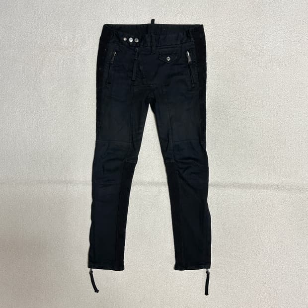 디스퀘어드2 슬림핏 블랙진