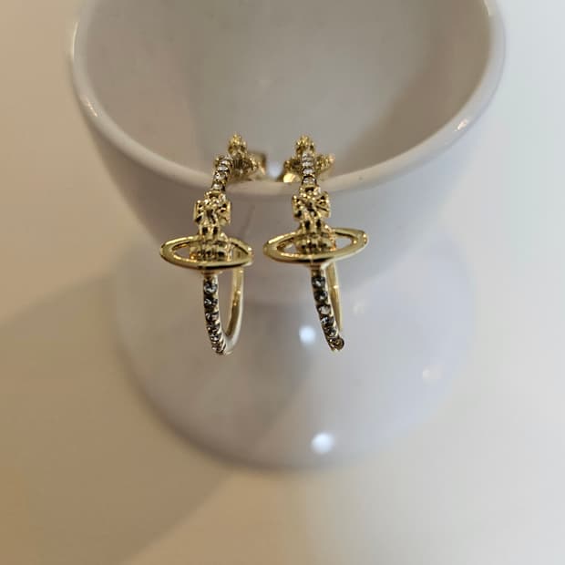 비비안웨스트우드 업사이클링 후프링 금장 귀걸이