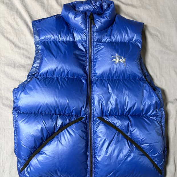스투시 마이크로 립스탑 패딩 베스트