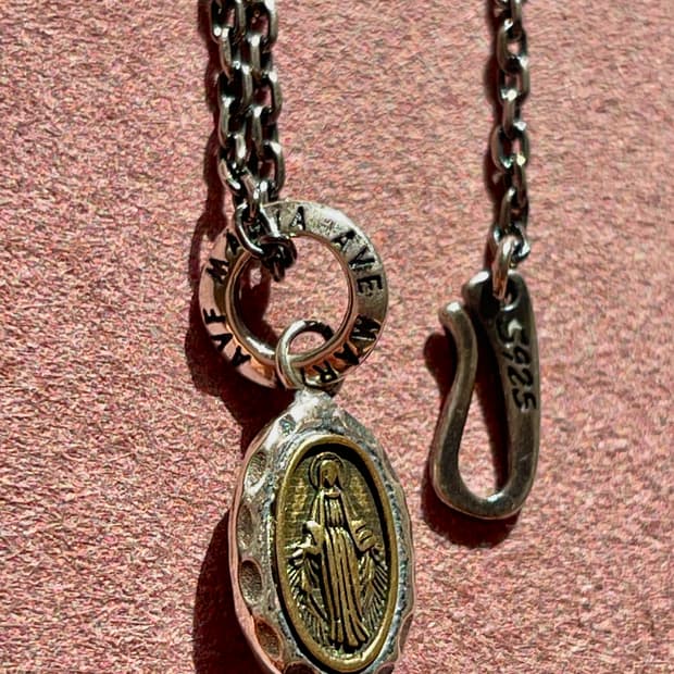 빈티지 마리아 목걸이