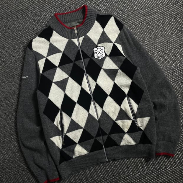 루이 까스텔 아가일 체크 패턴 니트 집업 y 4202