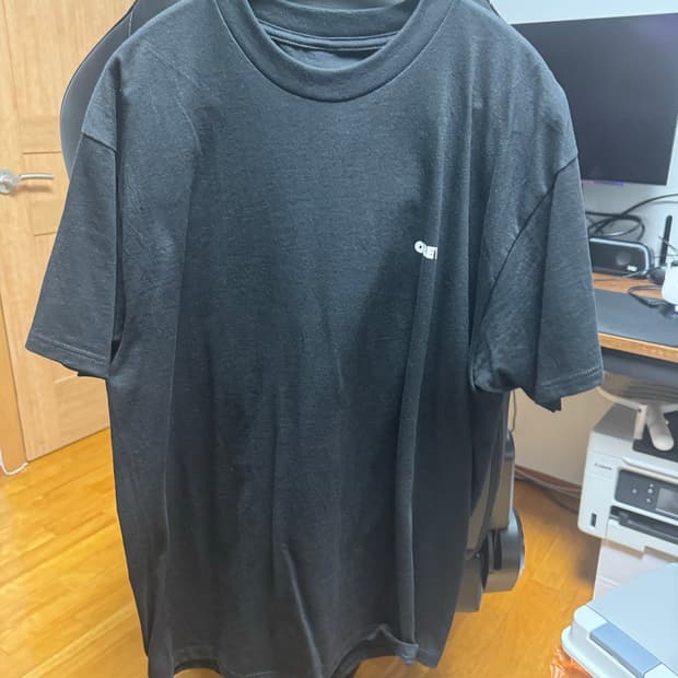 OBEY WORLDWIDE 블랙 그래픽 반팔티 L