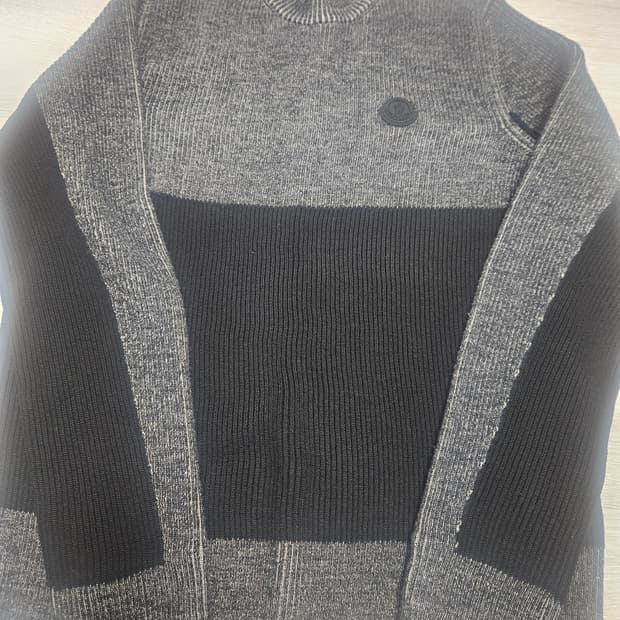 몽클레어 울 스웨트