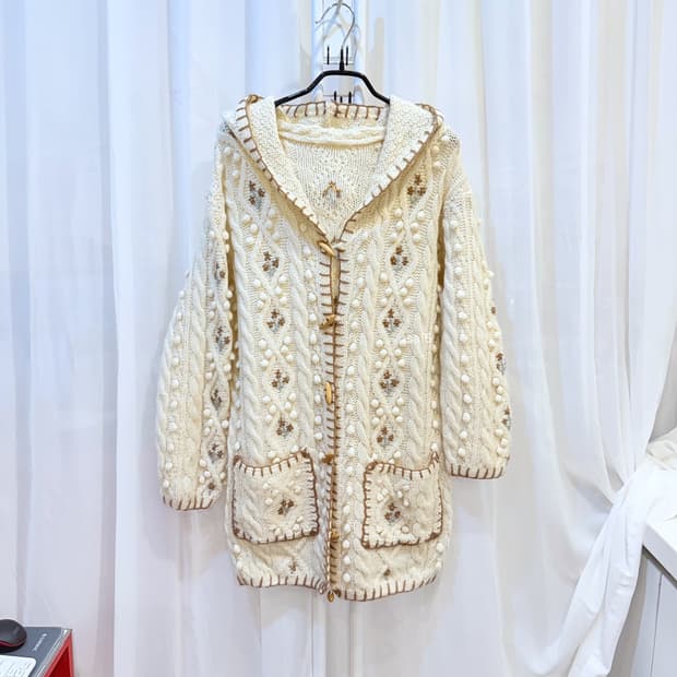 빈티지 폼폼 후드 토글 가디건