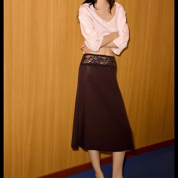 Zara 레이스 블랙 미디 스커트