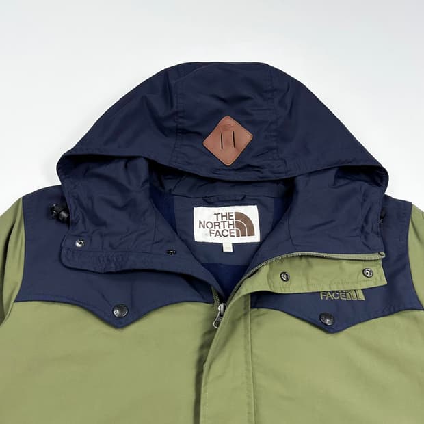 노스페이스 화이트라벨 카키 바람막이 자켓 (L)