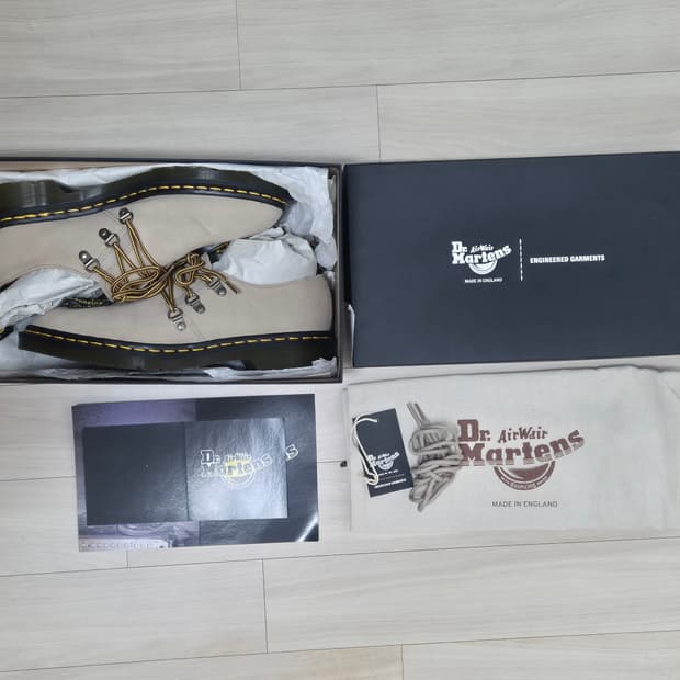 [닥터마틴x엔지니어드가먼츠] 1461 베이지 US8(260)