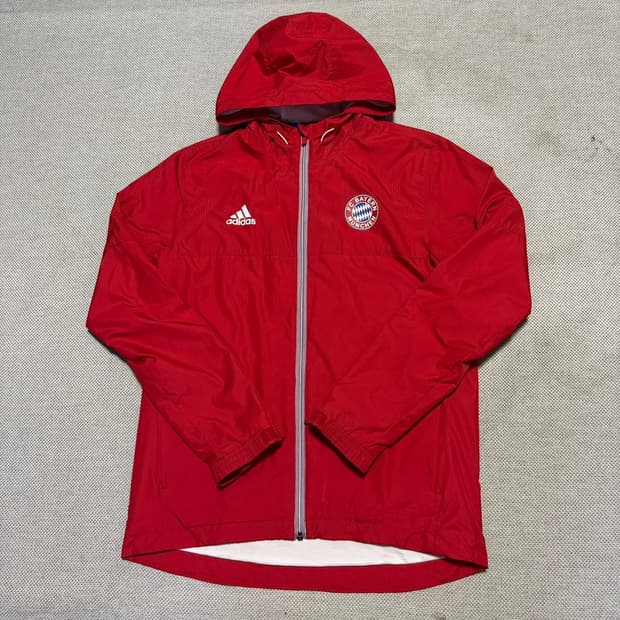 아디다스 바이에른 뮌헨 바람막이