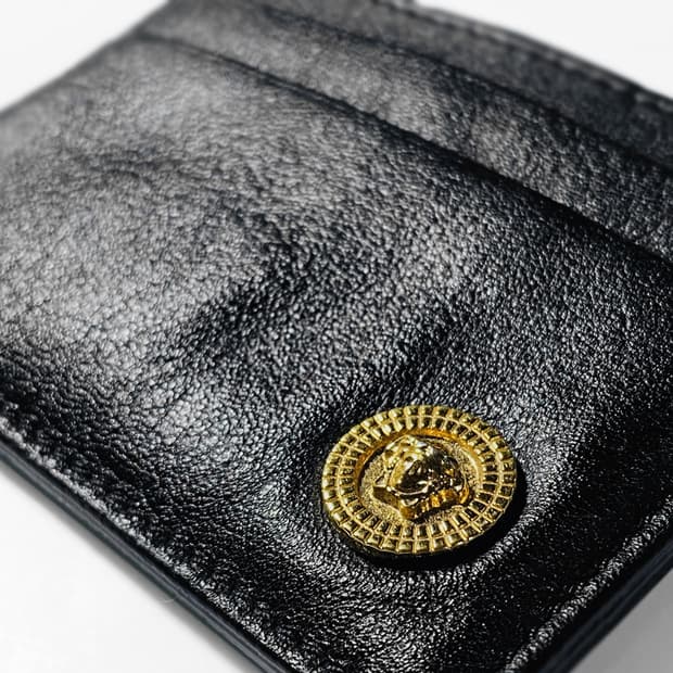 [정품] 베르사체 메두사헤드 금장플레이트 램스킨 카드지갑