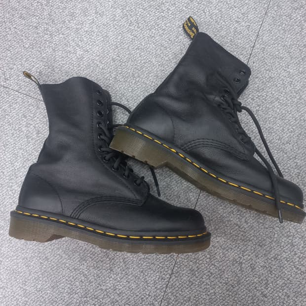 닥터마틴 1490 블랙 부츠 (230)