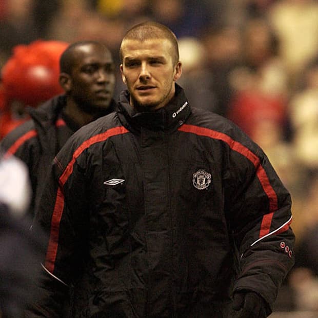 엄브로 맨유 01/03 스타디움 패딩 자켓