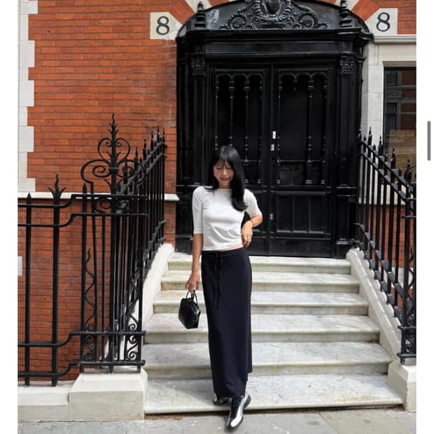 (새상품)셀리앤리옹 도트 티셔츠