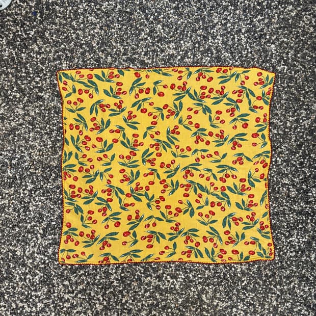 빈티지 체리 반다나 