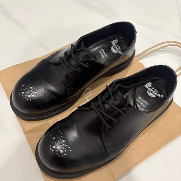 닥터마틴 실버토 280