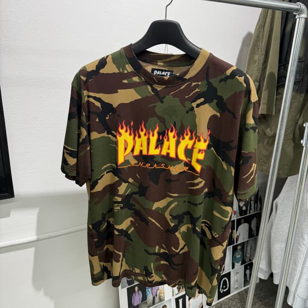 [M] palace x trasher tee