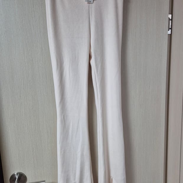 (새제품) 나일로라 NYLORA 데미안 립팬츠 스몰 팬츠 레깅스