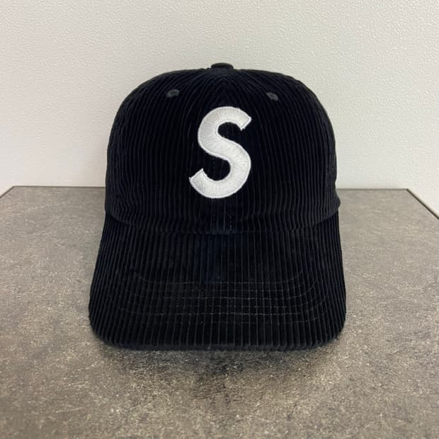 슈프림 S로고 볼캡 모자 코듀로이 블랙 (One Size)