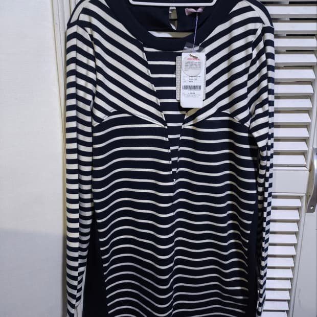 새거 90 올리비아하슬러 티셔츠