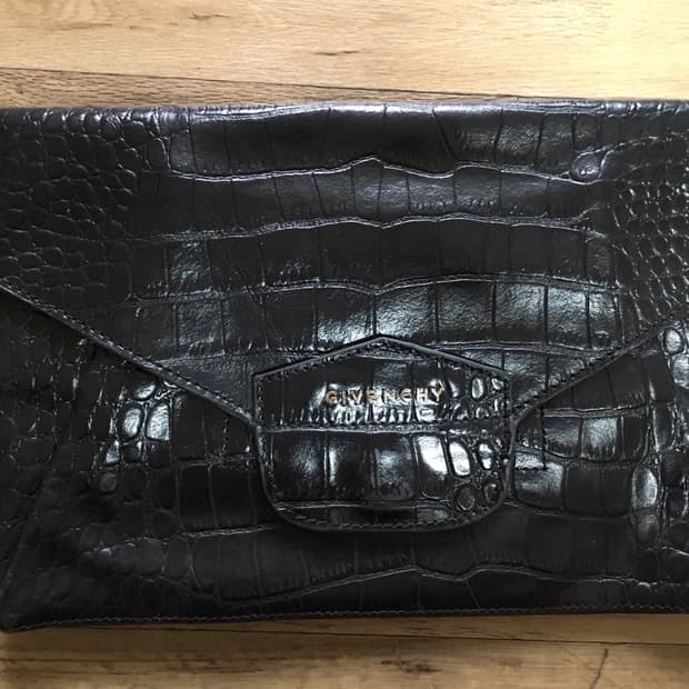 지방시 안티고나 클러치백 