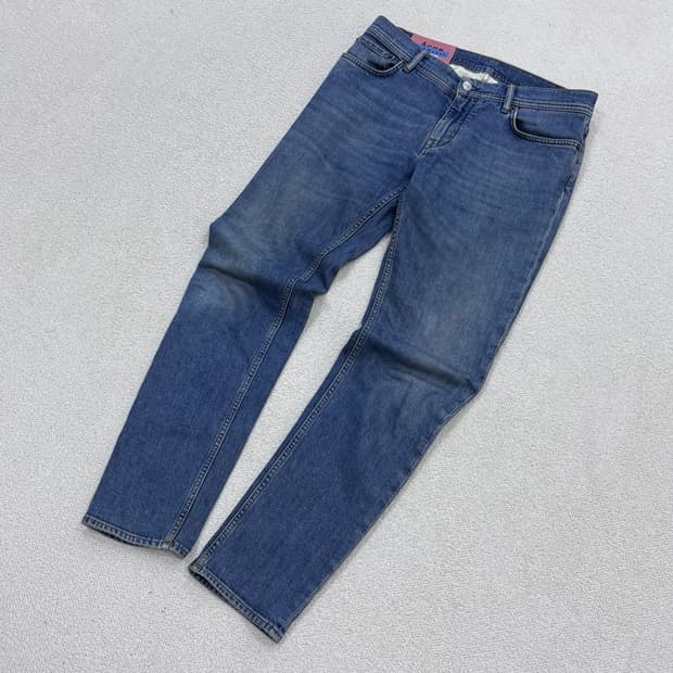 30 아크네스튜디오 슬림핏 데님 팬츠 0325E