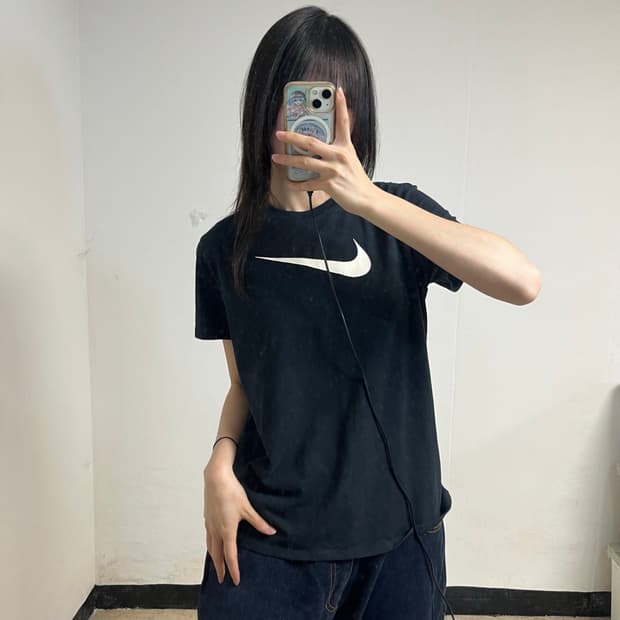 Nike Mid Big Swoosh Black T-Shirt