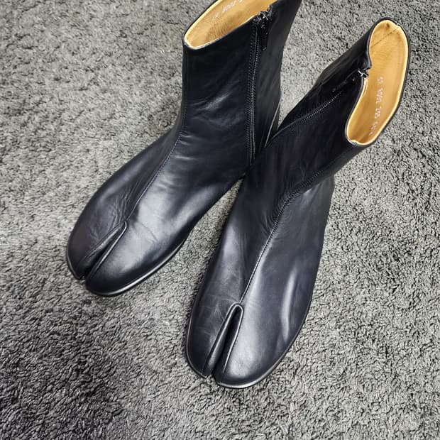 토마스클럽 블랙 가죽 타비 265 사이즈